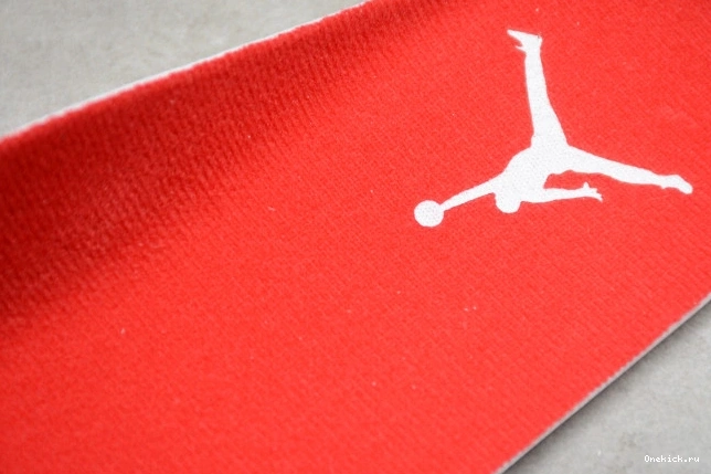 One Kick CT8527-112 Air 4 Jordan Metallic Red 0816